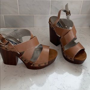 Platform sandals